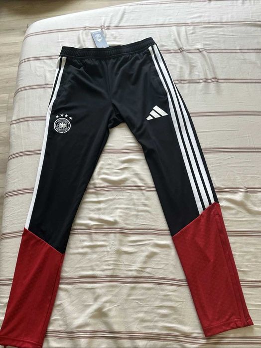 ADIDAS Tiro 26 Germany Presentation анцуг долнище на Националният отбор на Германия