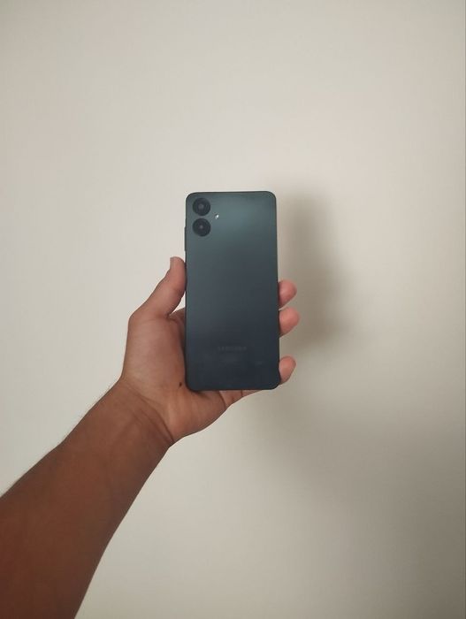 Samsung A 06 srochni sotiladi