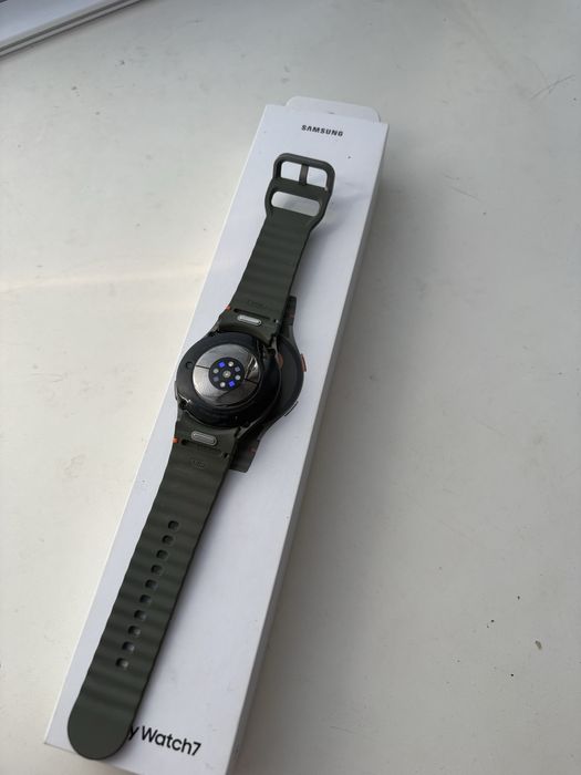 Смарт-часы Samsung Galaxy Watch7 40 мм