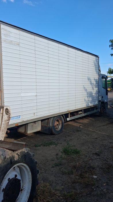 Cub iveco daily  7.5 tone bena  spațiu depozitare container comercial  7.5 tone euro cargo atego nissan  ford sprinter
