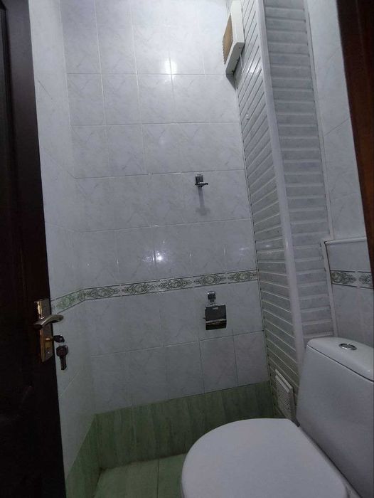 Продам 2-х комнатную в Мирзо-Улугбекском районе 2/4/4. метро Горького