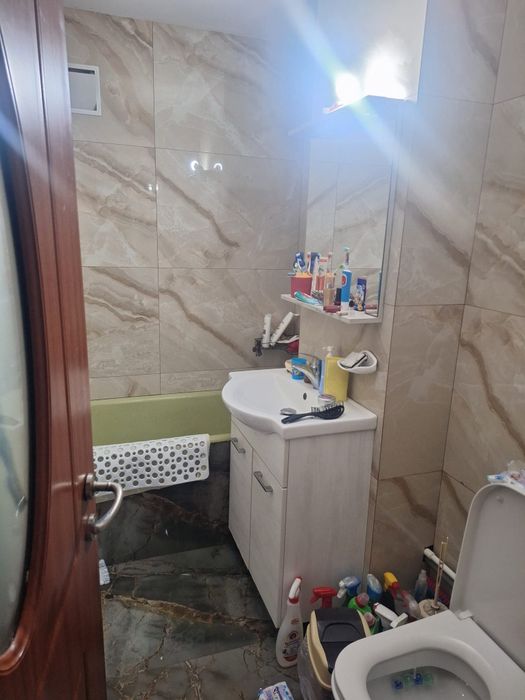 Închiriez apartament