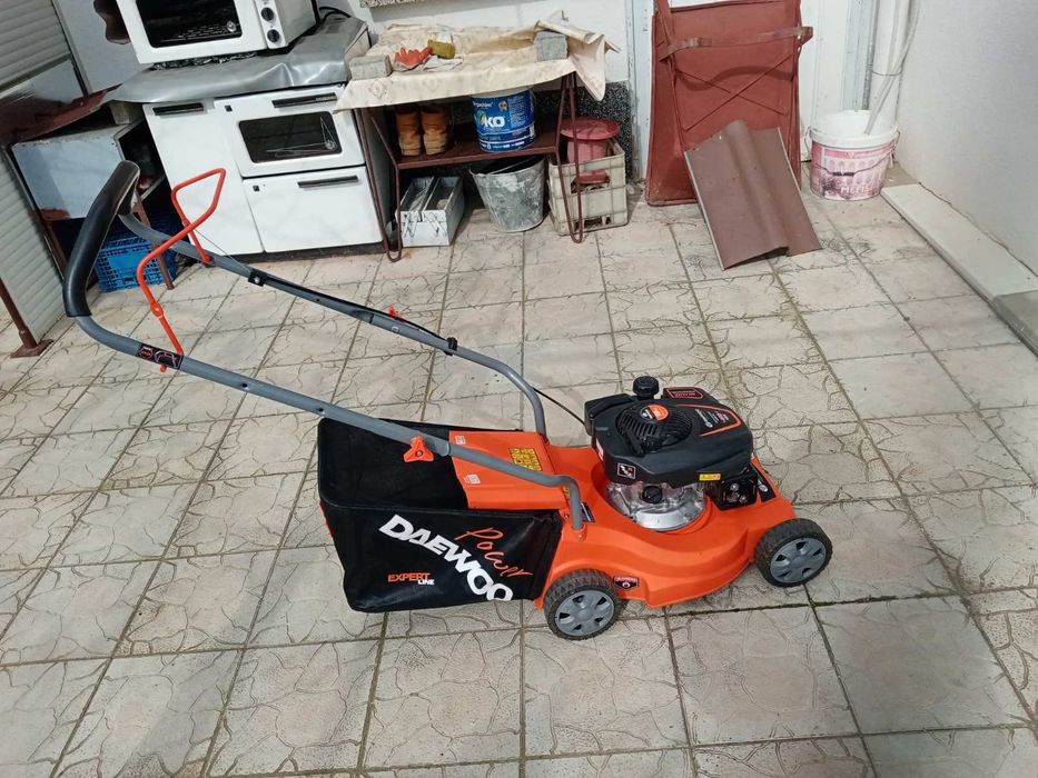 Моторна косачка “DAEWOO”