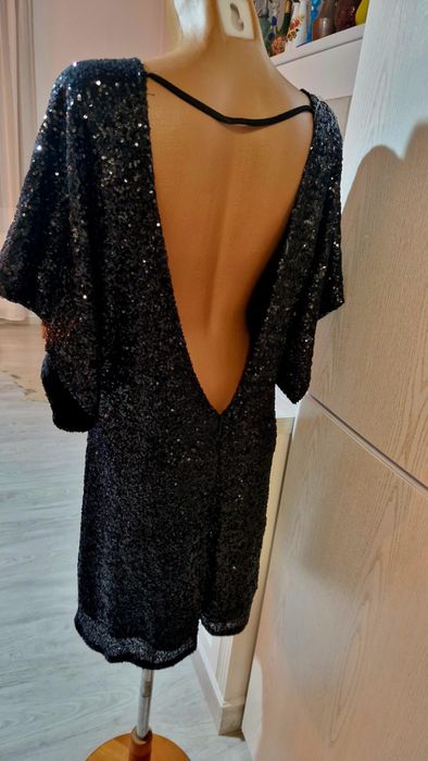 Rochie neagra paiete