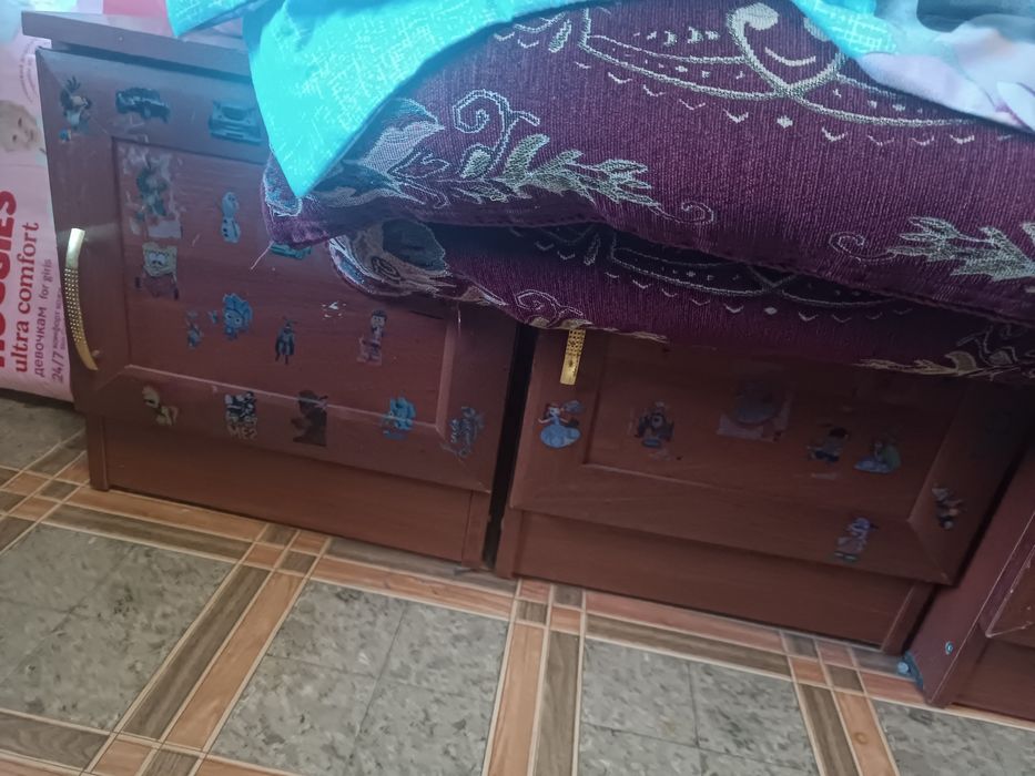 Срочно продам спальный гарнитуру б/у
