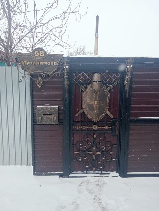 Установка и изготовление заборов, ворот, беседок, мануальные зоны и т.