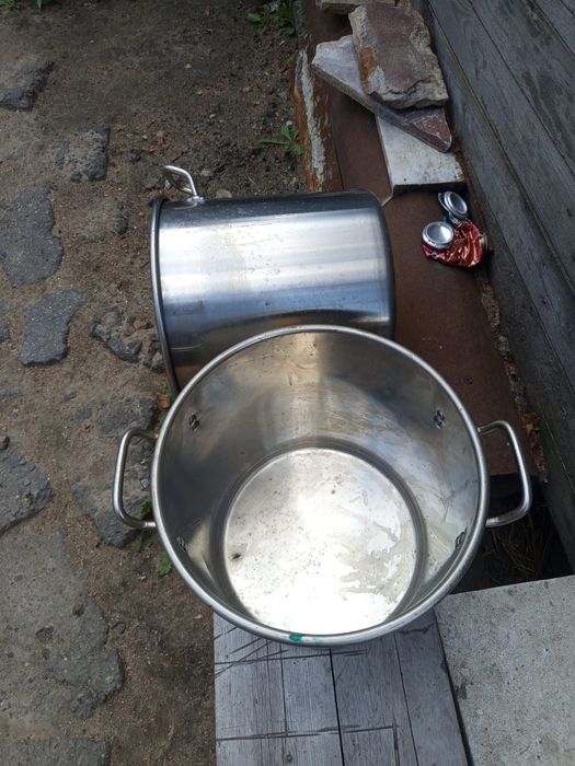 Продам кастрюли 2 шт.