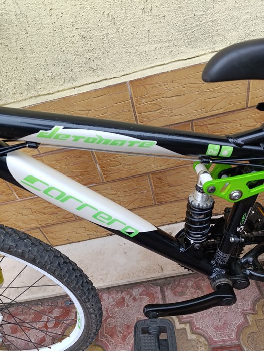 Carrera 24 цола   .