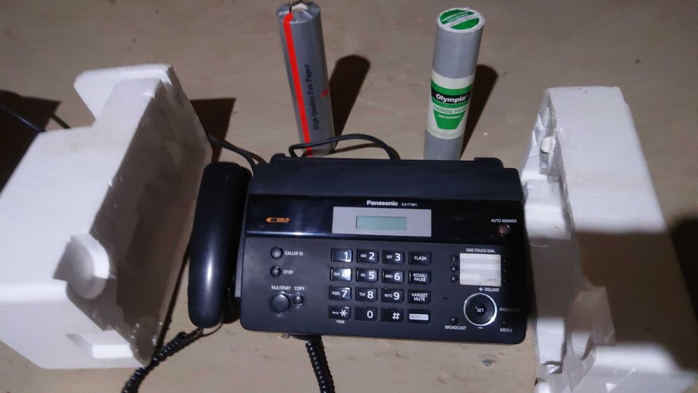 Телефон-факс Panasonic KX-FT981 / Telefon-faks Panasonic KX-FT981