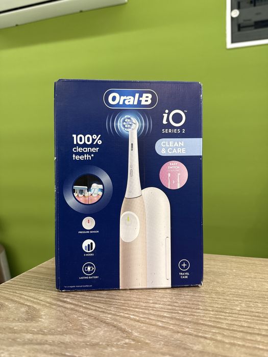 Oral-B iO series 2 + travel case