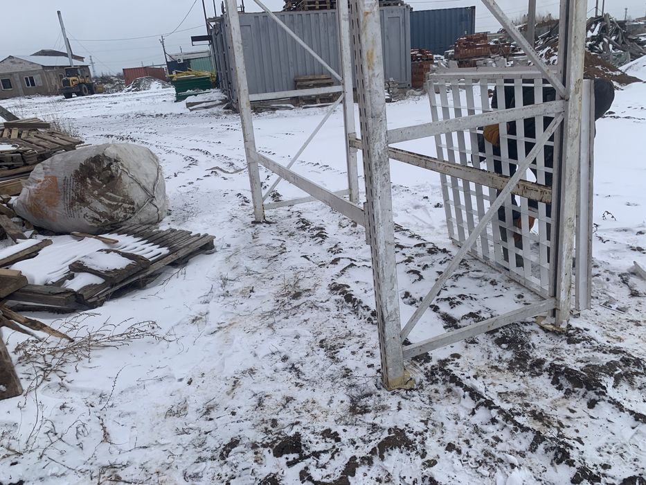 Стеллаж в комплекте два вида