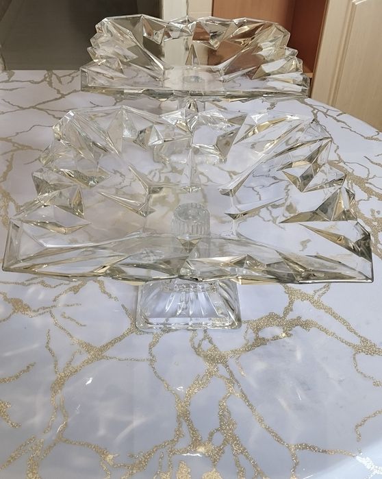 Продам красивые фруктовницы 2 шт