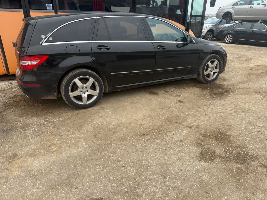 Мерцедес Ер класа фейслифт на части Mercedes R klasa na chasti face