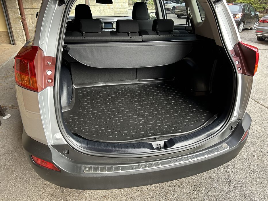 Ориг. щора, стелка и мрежа за багажник за Тойота Рав 4 и Корола