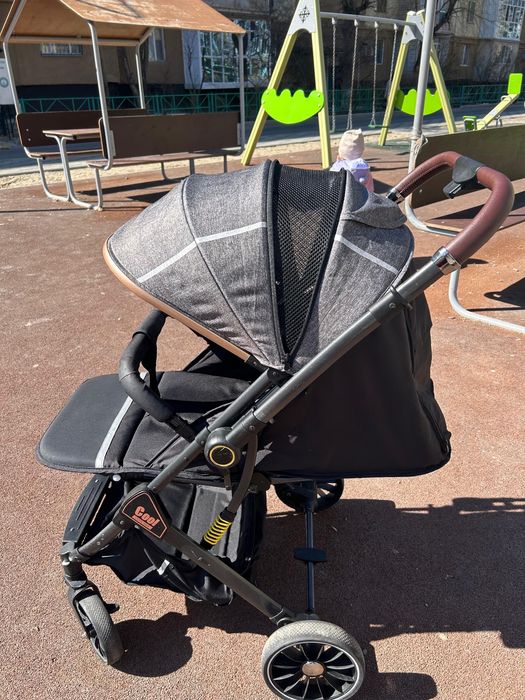 Продам детскую каляску.