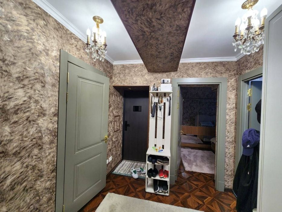 Продаётся 4в3ком на Ц5 92м2 ор-р: Киет