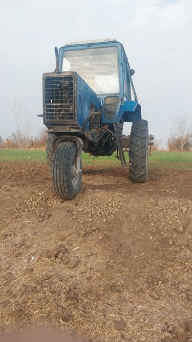 МТЗ 80 трактори сотилади