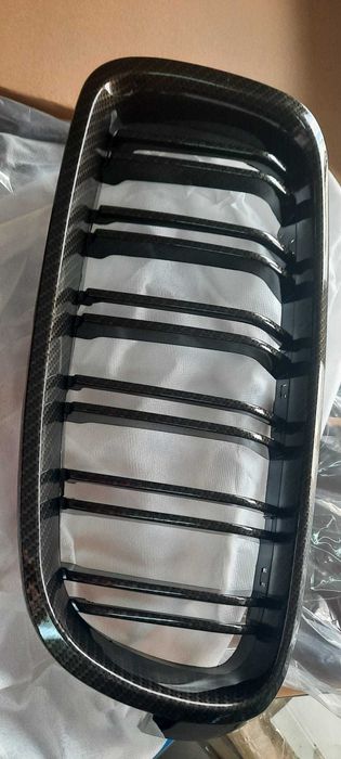 Grile duble BMW seria 3 F30 F31 intre 2011 si 2015 model Carbon Maro