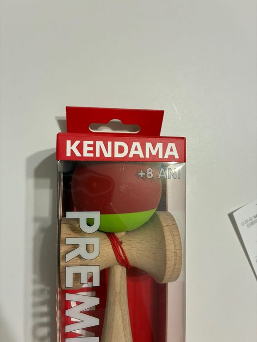 Kendama premium cu bilă cauciucată