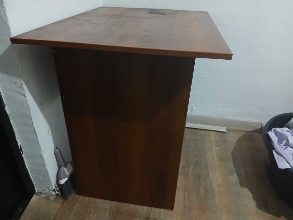 Стол продам срочно