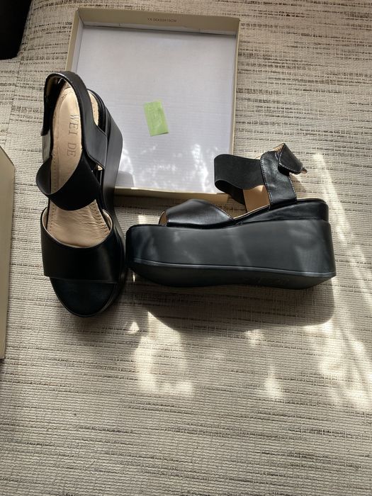 Дамски сандали на платформа