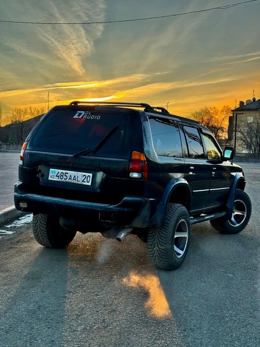 Митсубиси Монтеро спорт