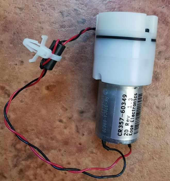 електромоторче с помпа, трансформатор и вентилатор