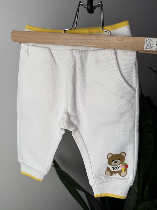 Set Moschino, nou cu eticheta, marimea 6-9 luni