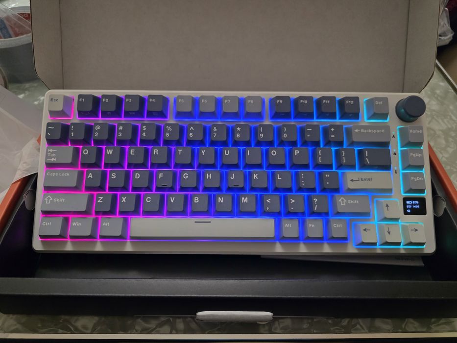 Tastatură Mecanică Gaming Wireless RK Royal Kludge M75 RGB (Nouă, Gasket Mount)