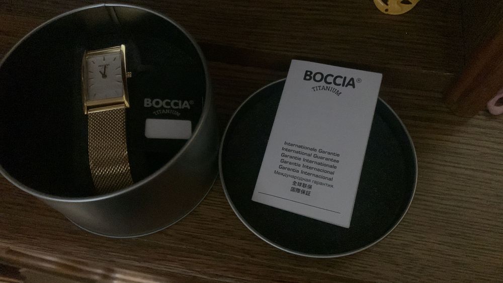 Часы наручные женские