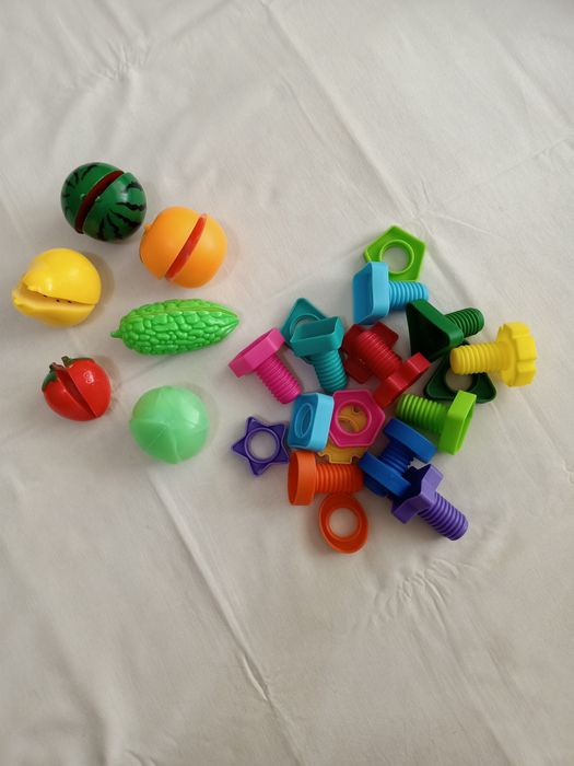 Продам развивающие игрушки