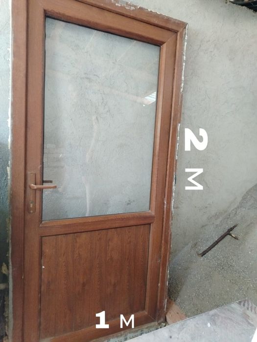 Пластиковые двери