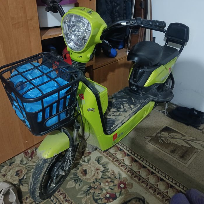 Продам срочно скутер