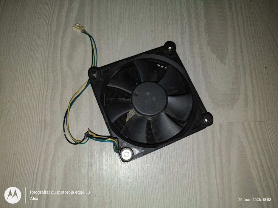 Ventilator PC Delta Electronics 4pin cu filtru inclus