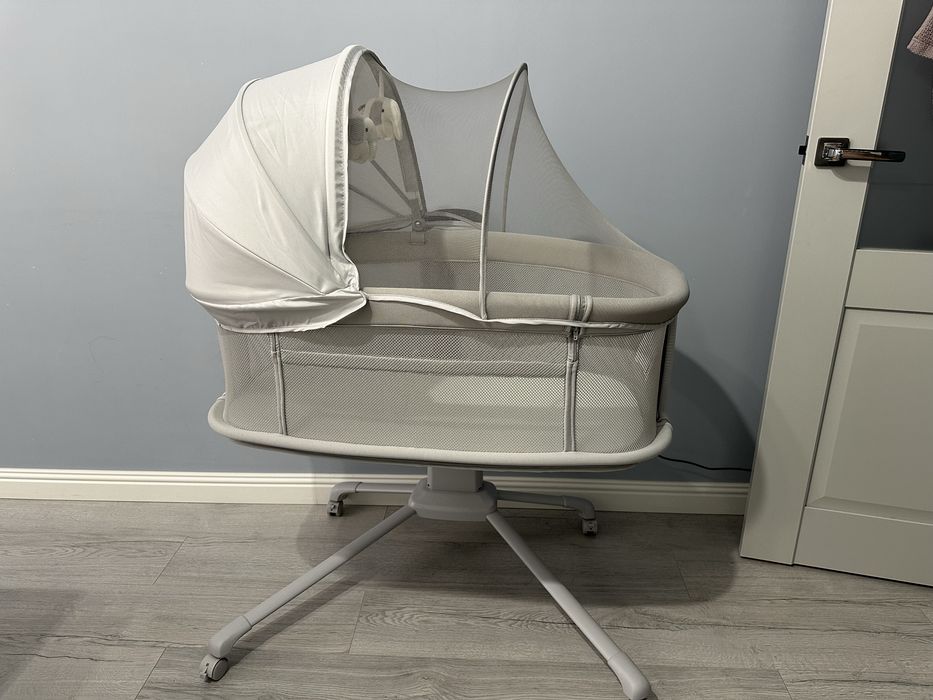 Продам кроватку-манеж