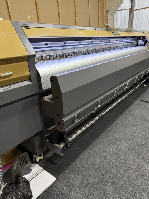 Продаётся широкоформатный принтер