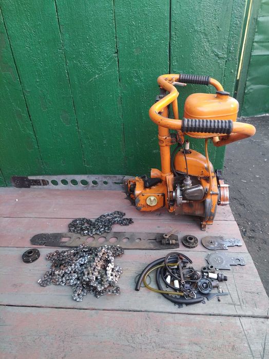 Продам с доставкой бензопилу