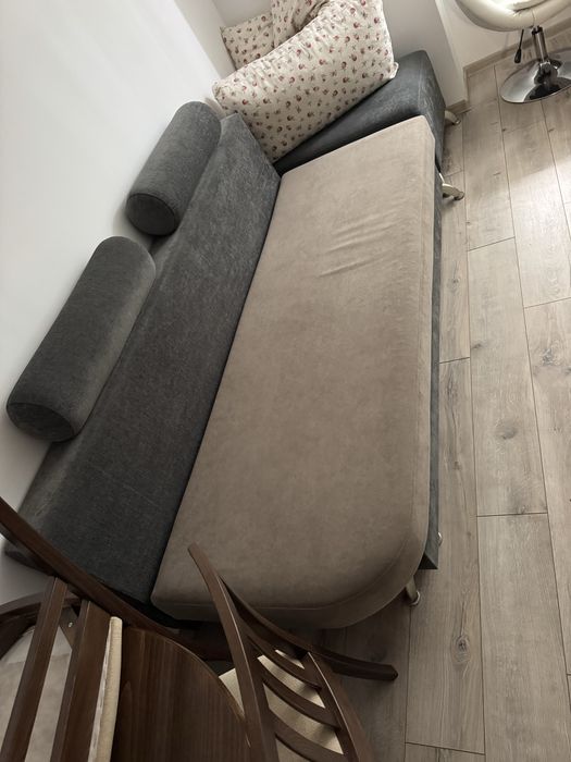 Диван разтегателен  2бр. +  табуретка