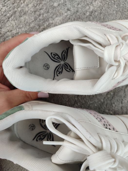 Adidași damă, 37