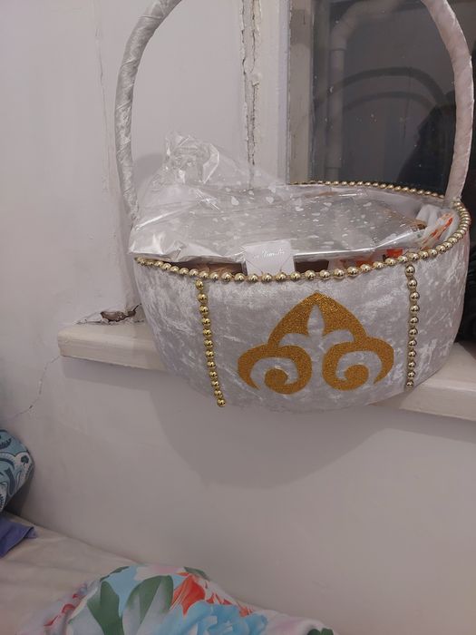 Продам корзину тойским нашим.