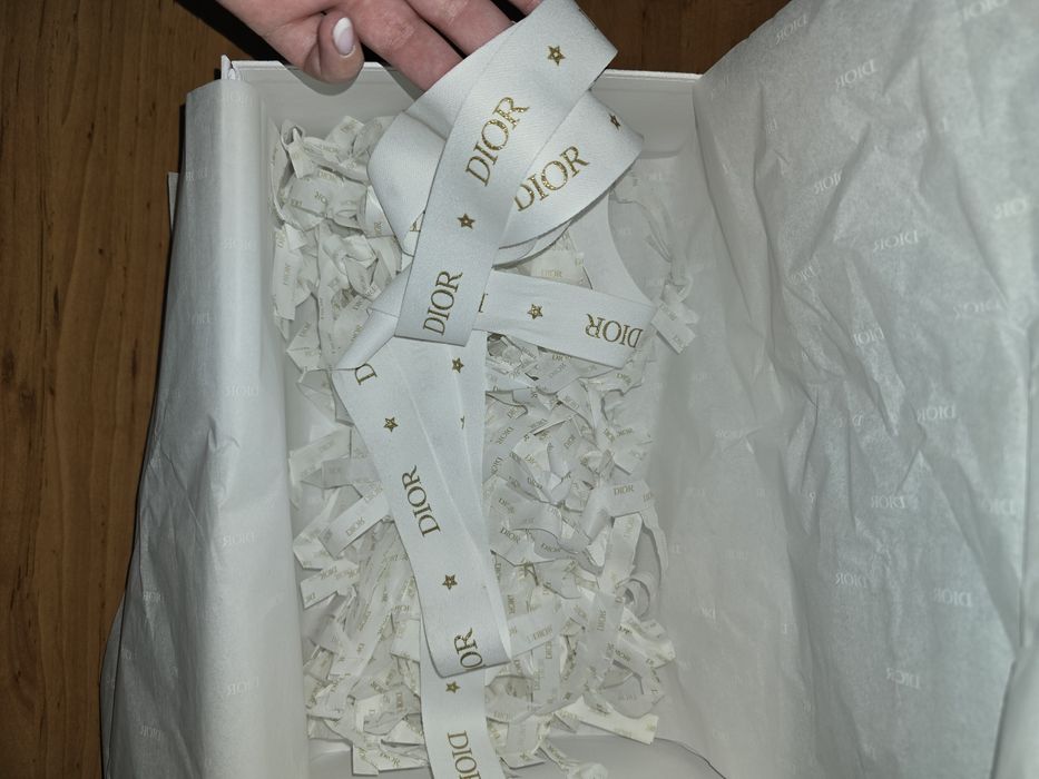 Кутия Dior с панделка