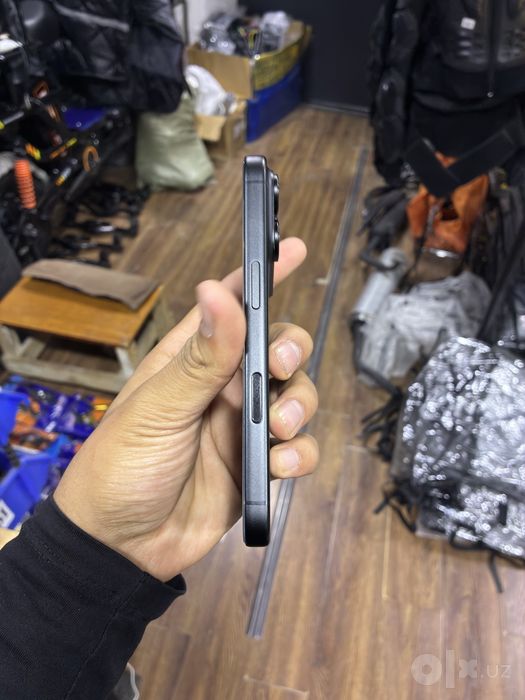 Iphone 14 pro 17 pro qilingan