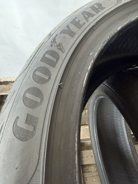 225/45/19 GoodYear 2броя дот21