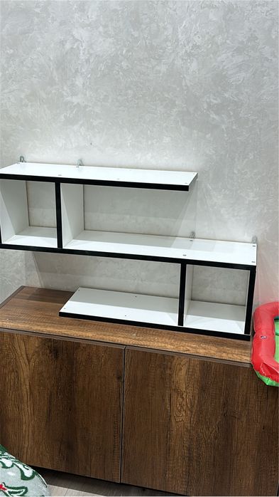 Продам полку универсальную, подвесную.