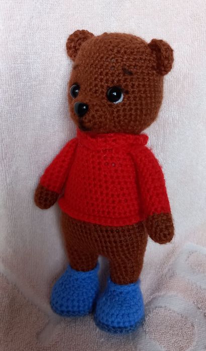 Вязаный медвежонок Лёва