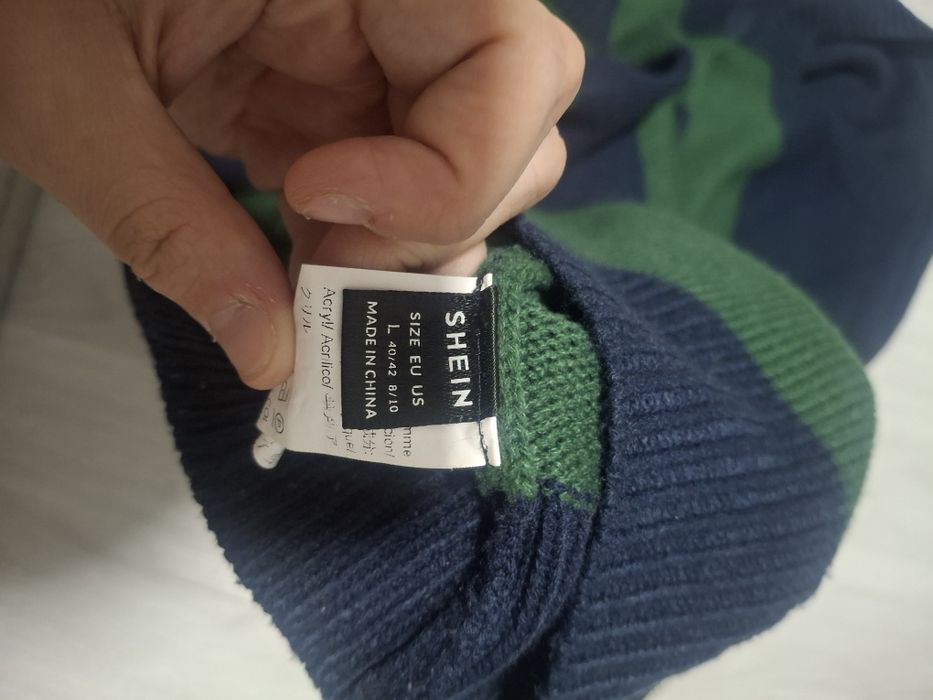 Pulover in dungi verde si negru