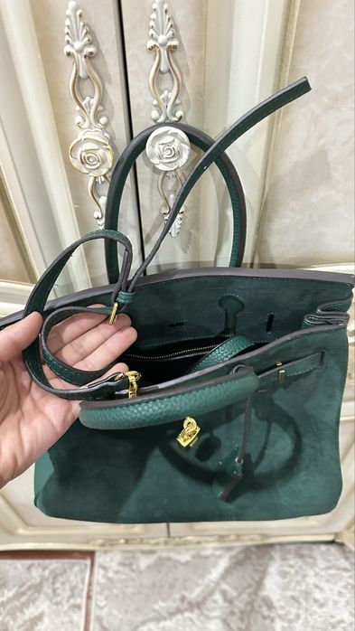 Hermes sumka sotiladi