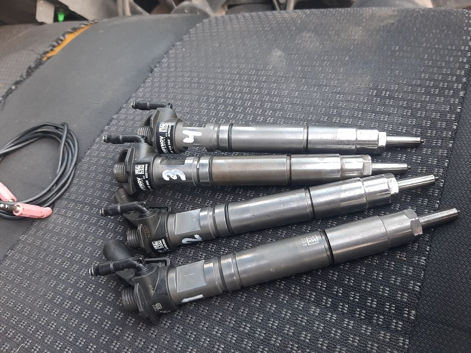 Продавам дюзи за Спринтер 2.2  2007г