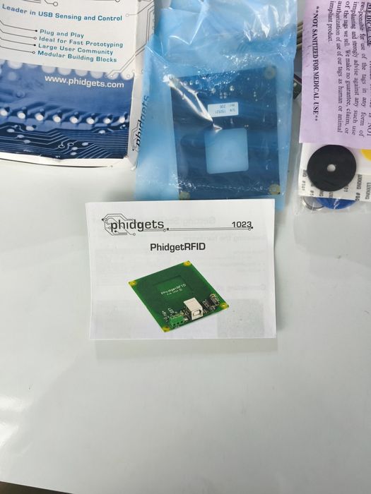 Робототехника PhidgetRFID
