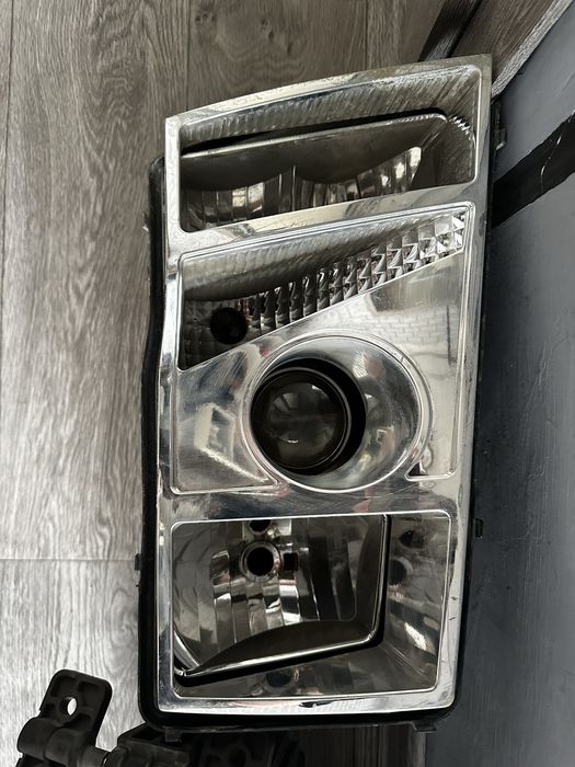 Продам фары Volvo FH
